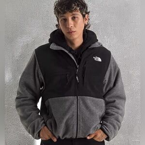 The North Face Black and Gray Sherpa Fleece Jacket Denali Boys